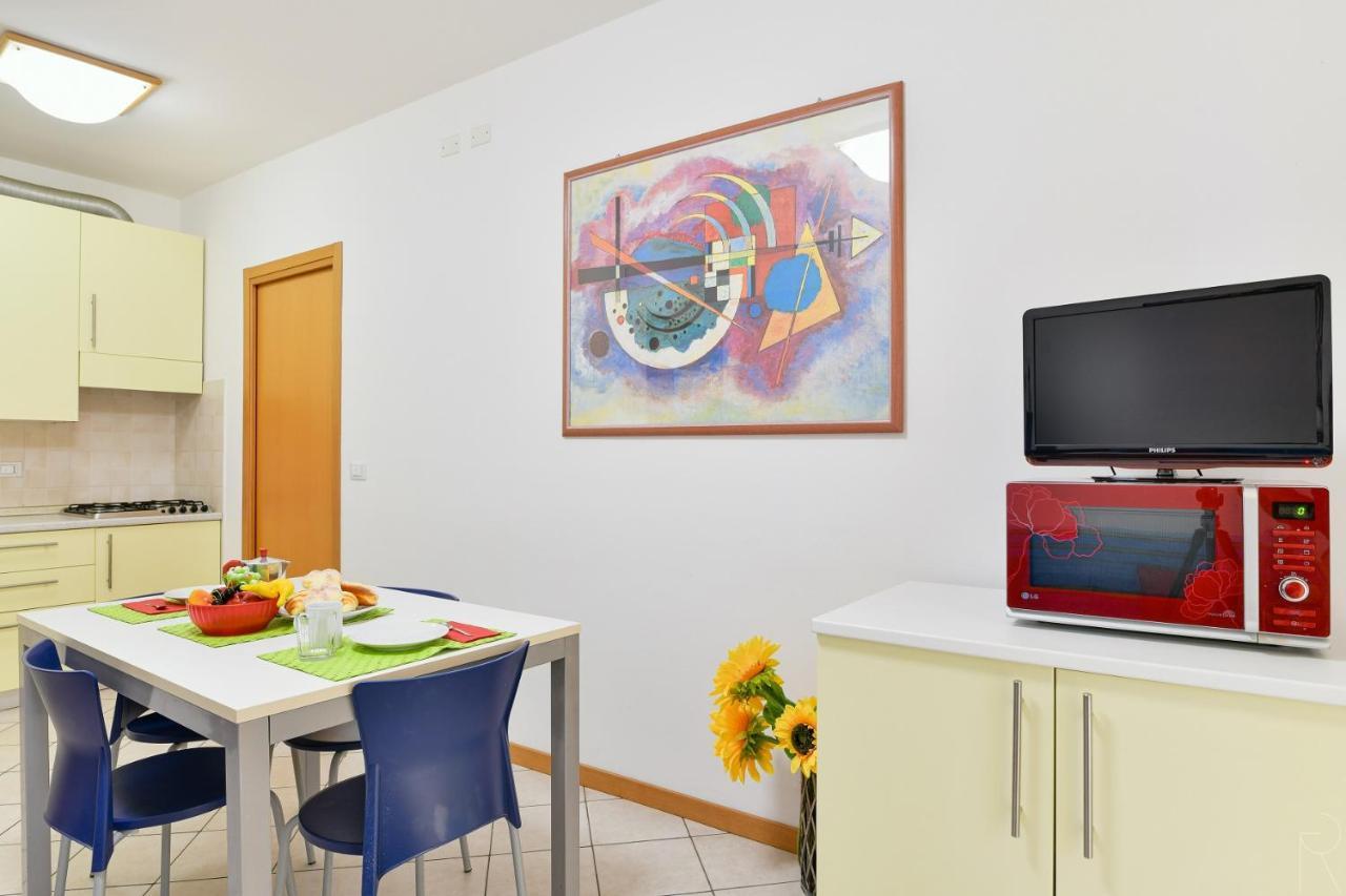 Maestrale Canova Apartments กาออร์เล ภายนอก รูปภาพ